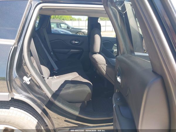 2019 JEEP CHEROKEE LATITUDE FWD
