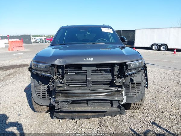 2025 JEEP GRAND CHEROKEE LAREDO X 4X2