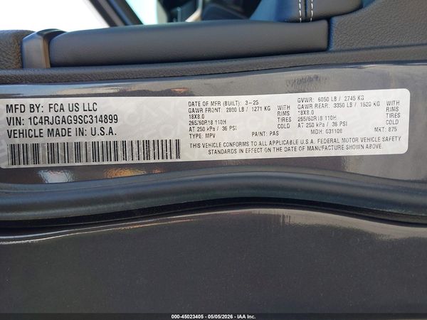 2025 JEEP GRAND CHEROKEE LAREDO X 4X2