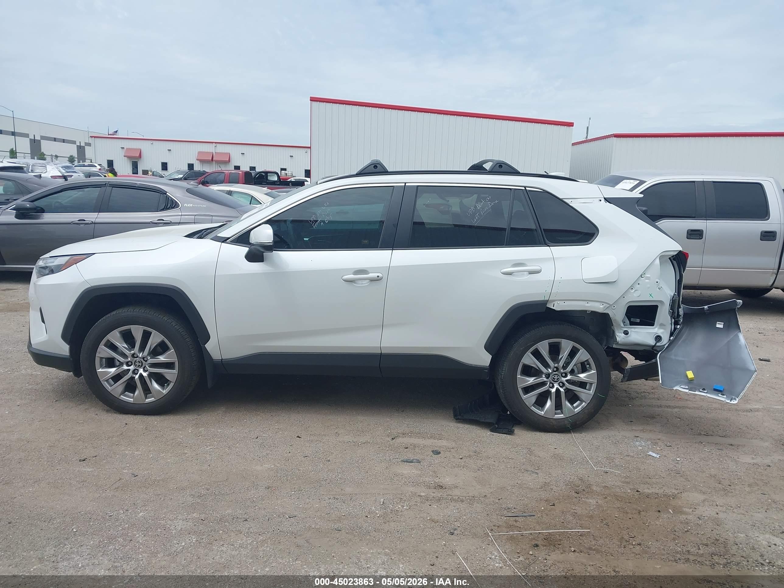 2024 TOYOTA RAV4 XLE PREMIUM