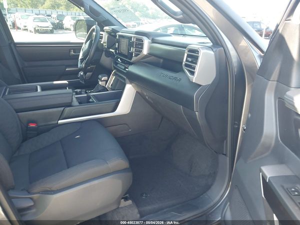 2026 TOYOTA TUNDRA SR5 CREWMAX 5.5' BED