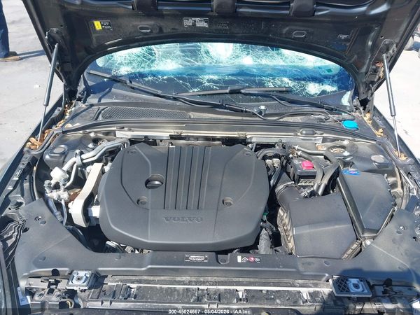 2022 VOLVO S60 B5 INSCRIPTION