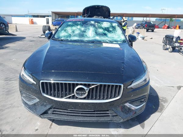 2022 VOLVO S60 B5 INSCRIPTION