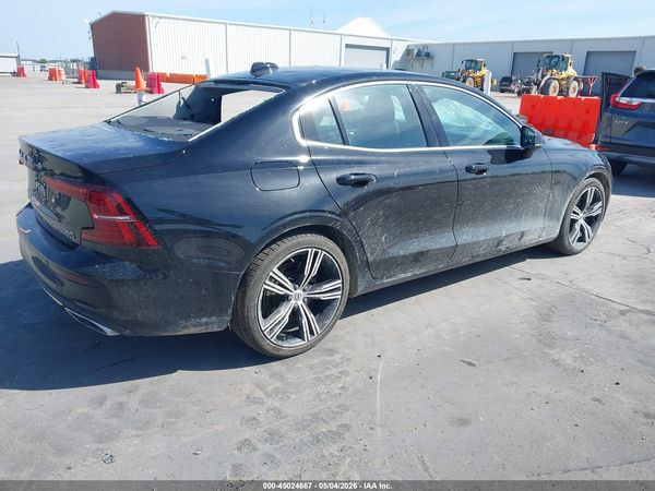 2022 VOLVO S60 B5 INSCRIPTION