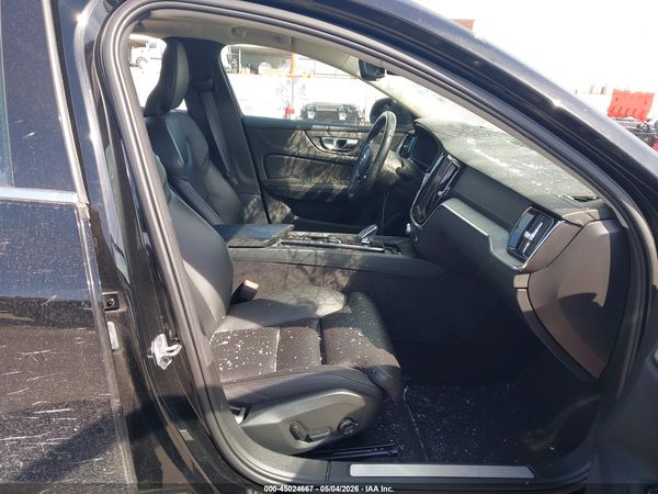 2022 VOLVO S60 B5 INSCRIPTION