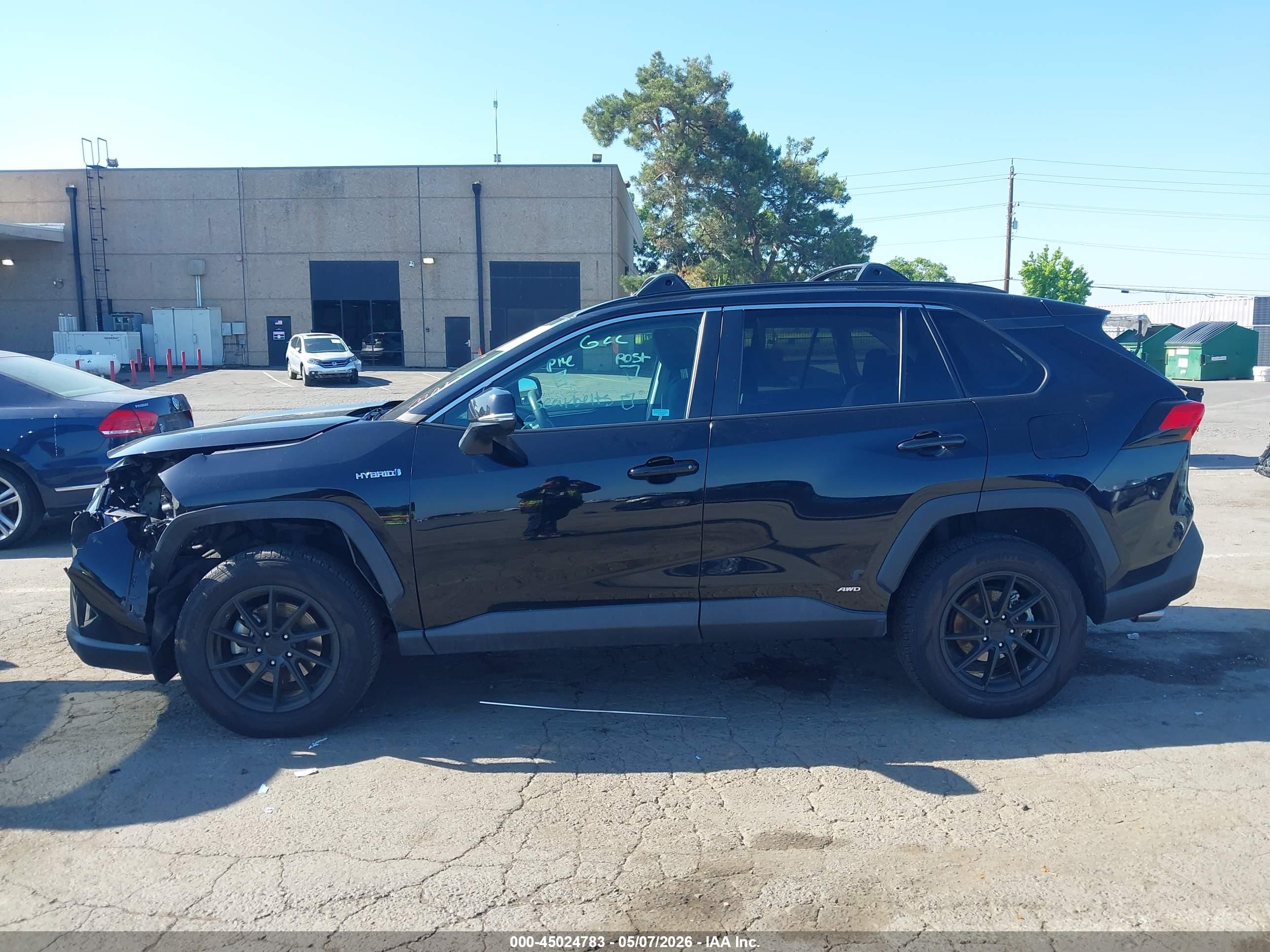 2020 TOYOTA RAV4 HYBRID LE