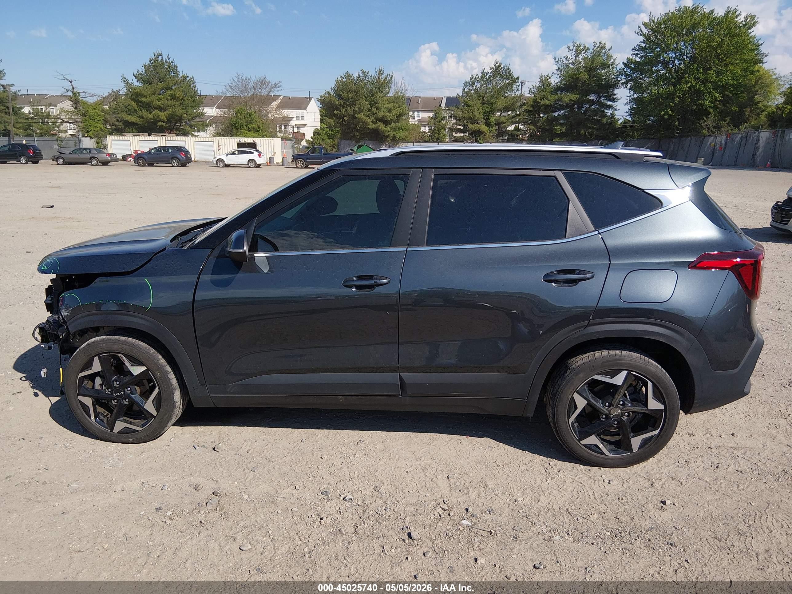 2024 KIA SELTOS EX