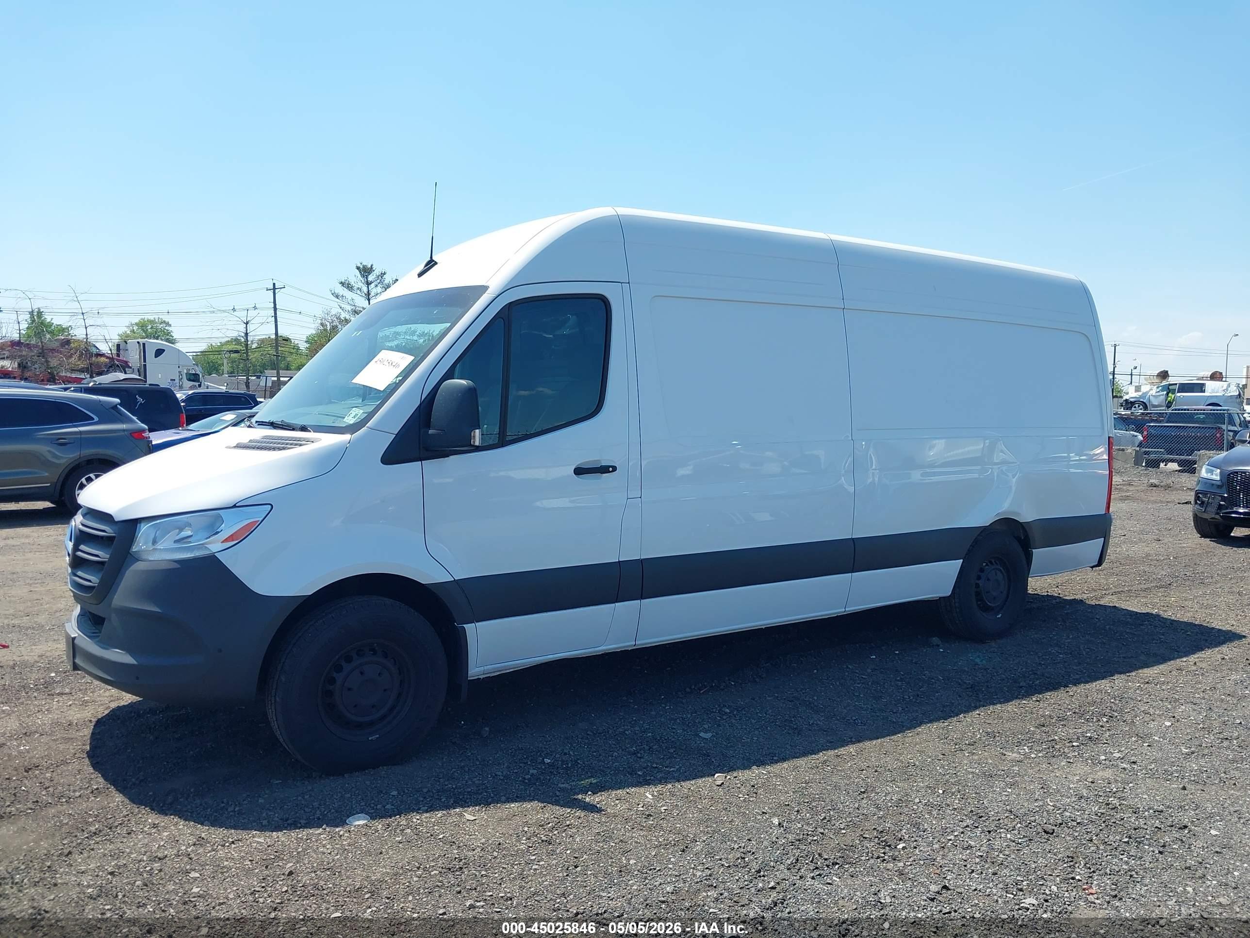 2024 MERCEDES-BENZ SPRINTER 2500