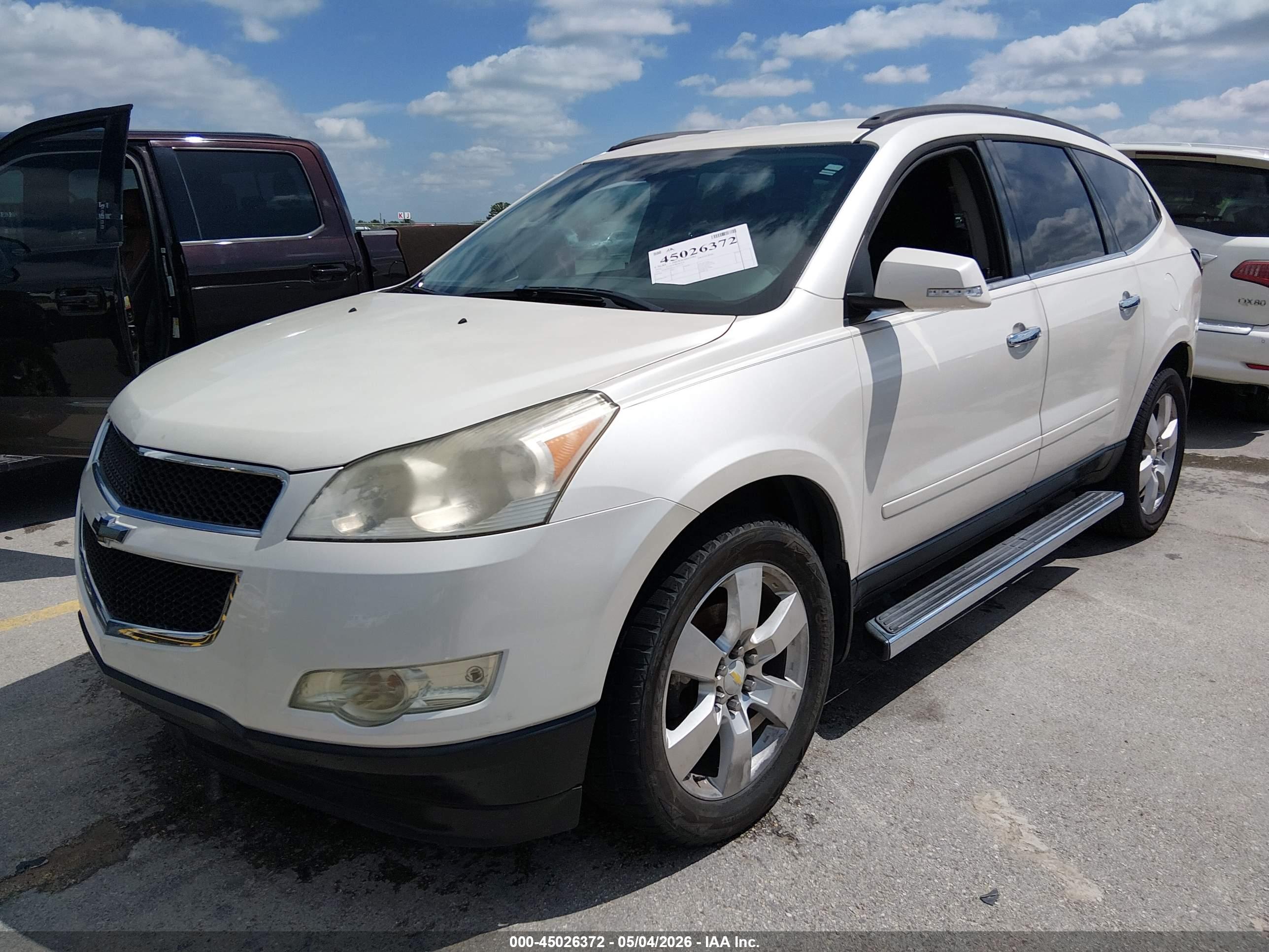 2012 CHEVROLET TRAVERSE 1LT — I2
