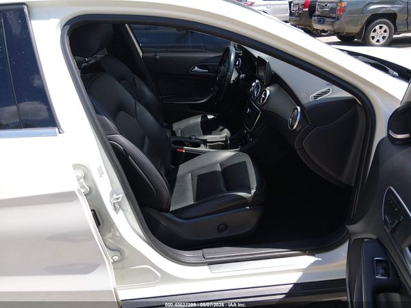 2015 MERCEDES-BENZ GLA 250 4MATIC