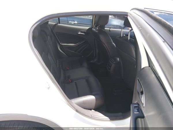 2015 MERCEDES-BENZ GLA 250 4MATIC