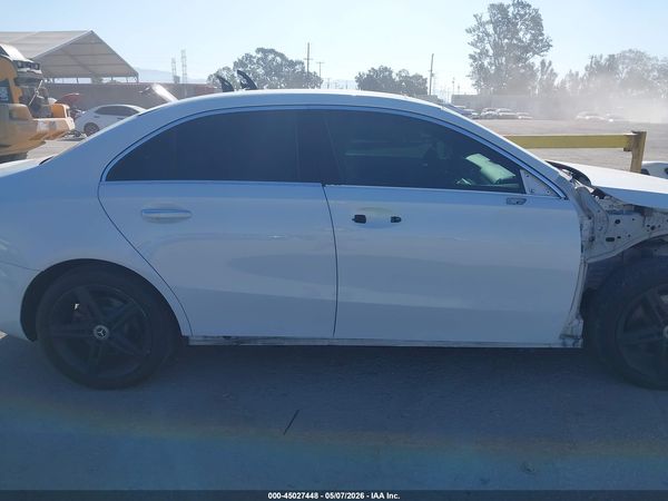 2019 MERCEDES-BENZ A 220 A220