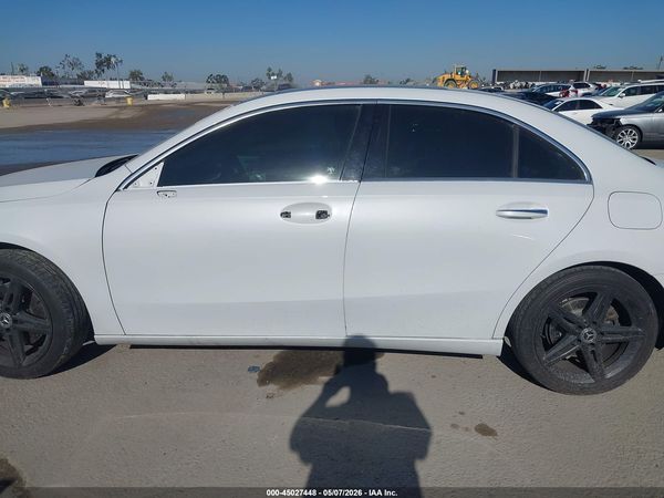 2019 MERCEDES-BENZ A 220 A220