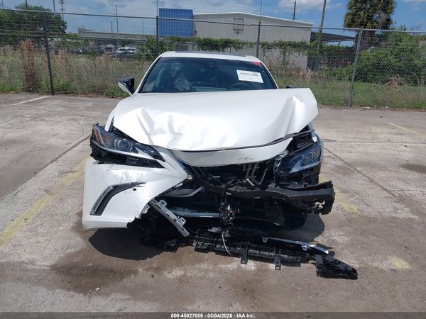 2025 LEXUS ES 300H LUXURY
