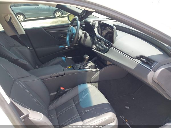 2025 LEXUS ES 300H LUXURY