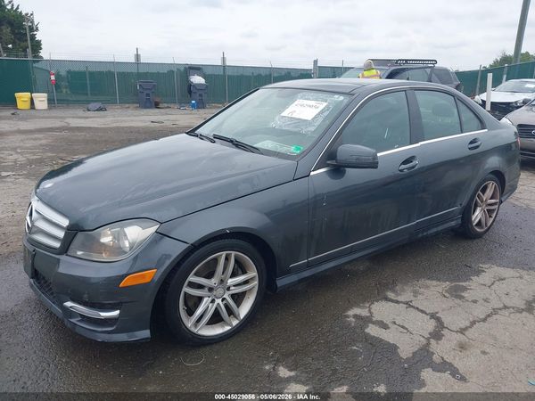 2013 MERCEDES-BENZ C 300 SPORT 4MATIC