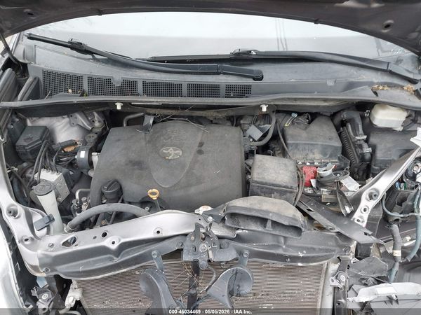 2019 TOYOTA SIENNA XLE 8 PASSENGER