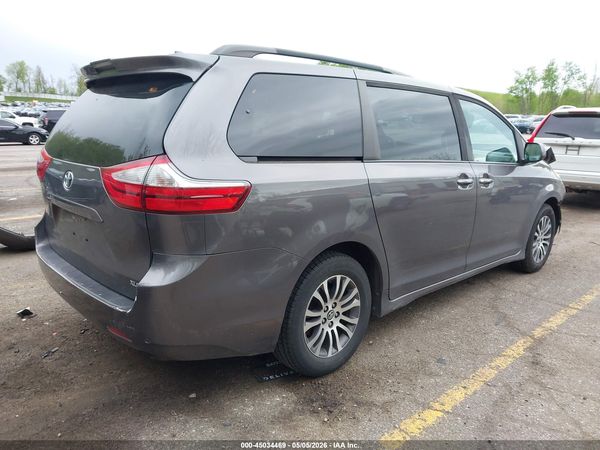 2019 TOYOTA SIENNA XLE 8 PASSENGER