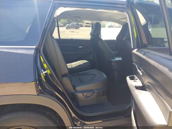 2024 TOYOTA GRAND HIGHLANDER XLE