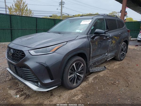 2022 TOYOTA HIGHLANDER XSE