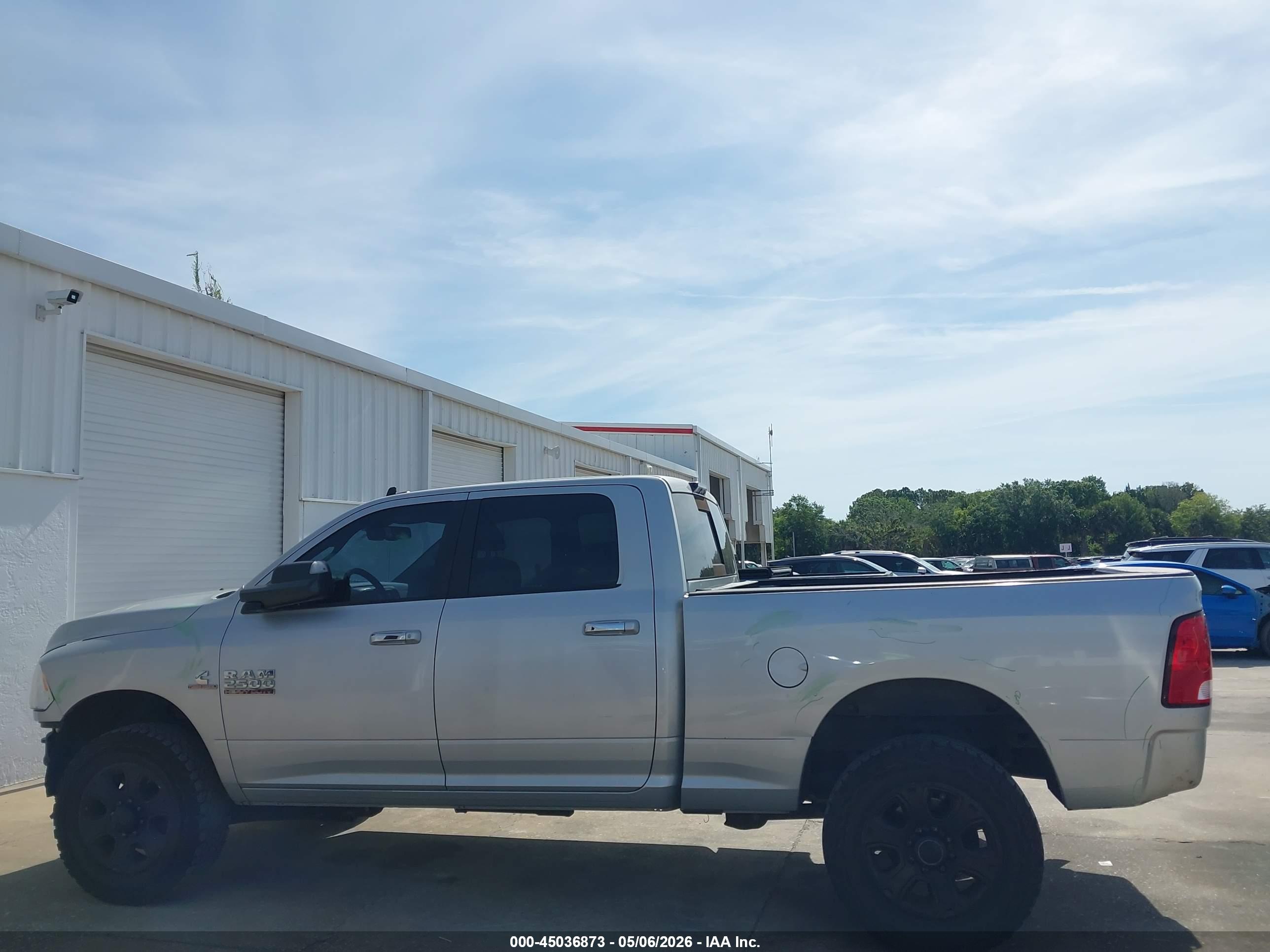 2017 RAM 2500 BIG HORN  4X4 6'4 BOX