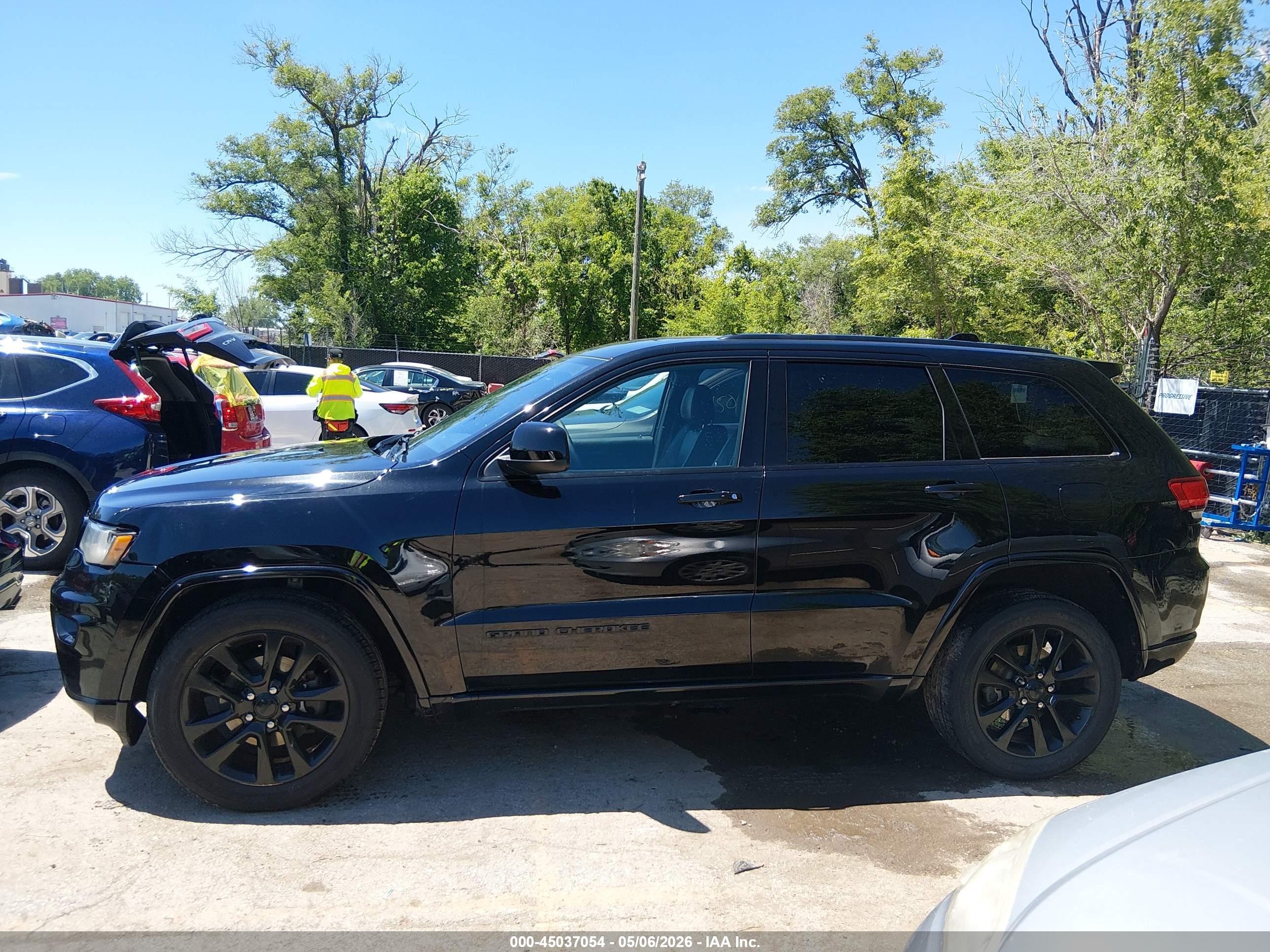 2017 JEEP GRAND CHEROKEE ALTITUDE 4X4