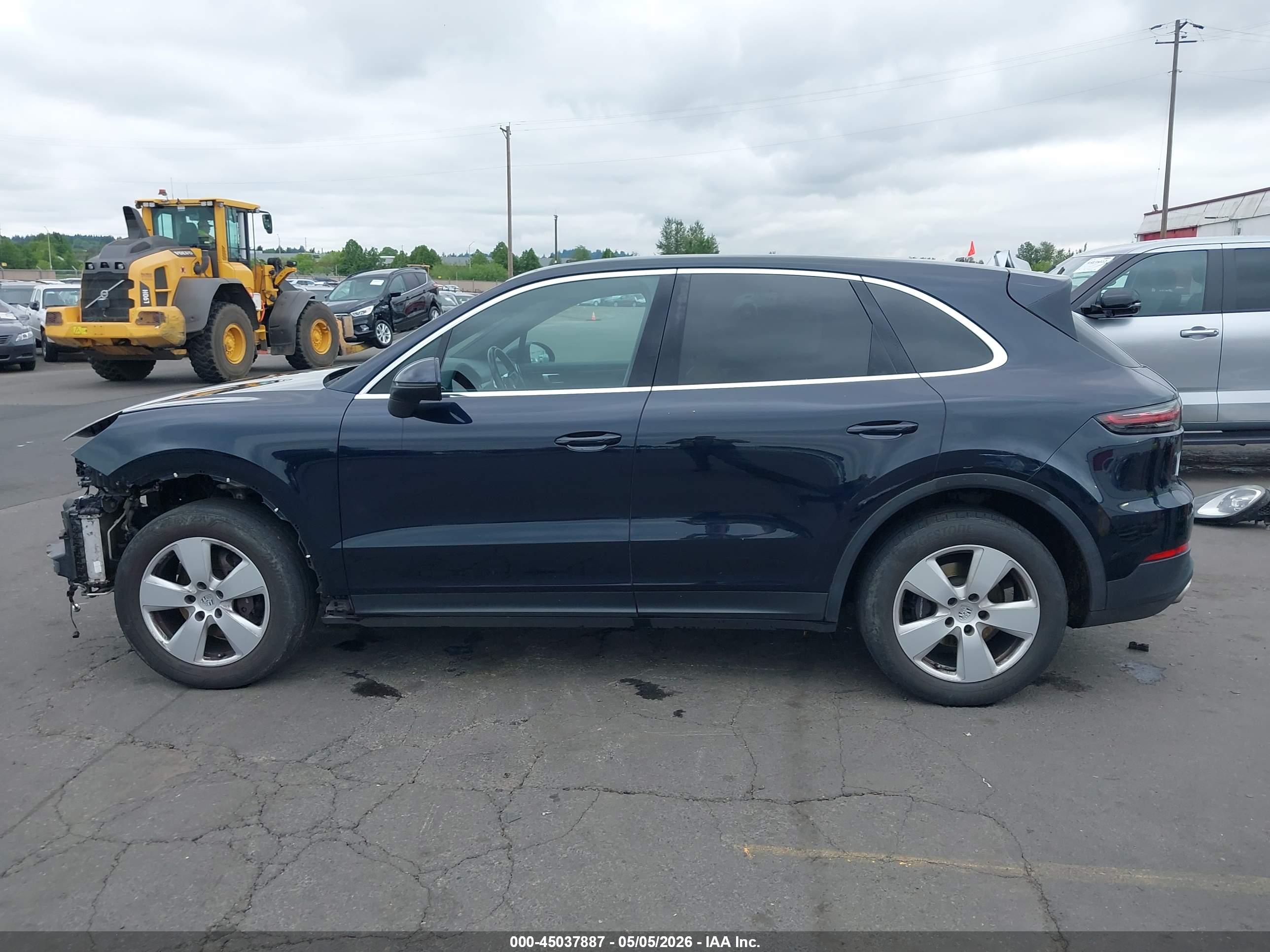 2019 PORSCHE CAYENNE