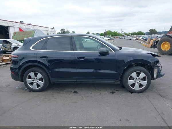 2019 PORSCHE CAYENNE