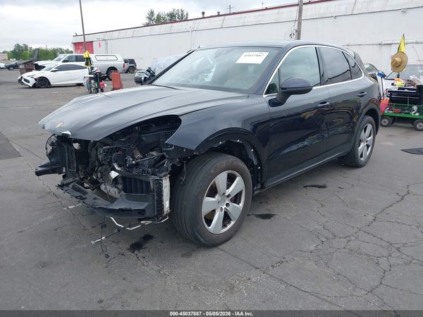 2019 PORSCHE CAYENNE