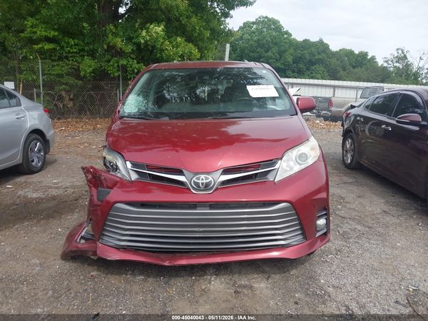 2019 TOYOTA SIENNA XLE 8 PASSENGER