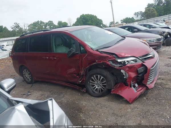 2019 TOYOTA SIENNA XLE 8 PASSENGER