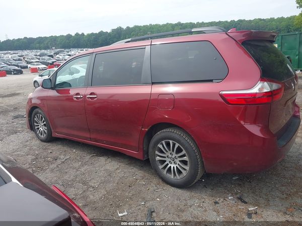 2019 TOYOTA SIENNA XLE 8 PASSENGER