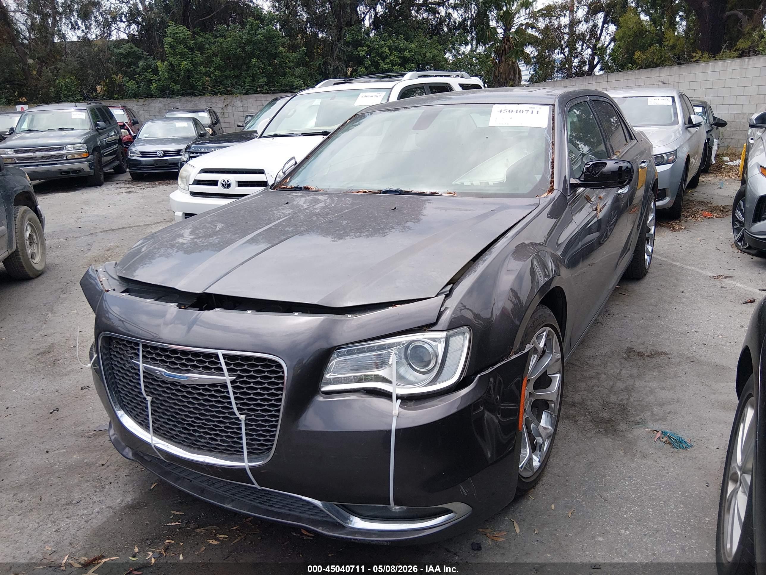 2018 CHRYSLER 300 LIMITED — I2