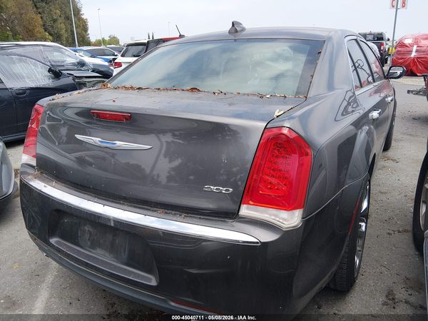 2018 CHRYSLER 300 LIMITED — I4