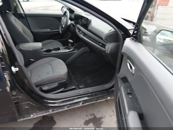 2025 KIA K4 LX