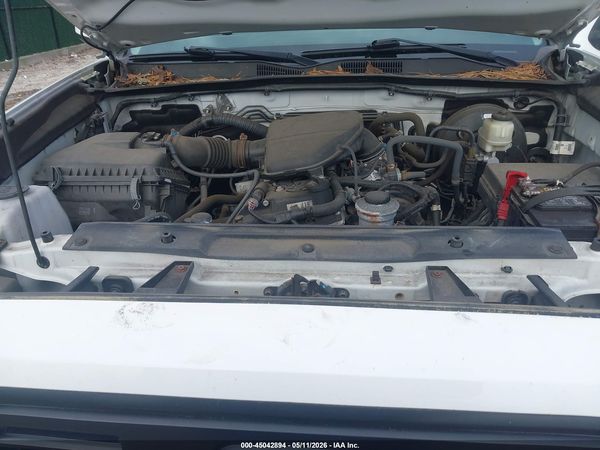 2016 TOYOTA TACOMA SR