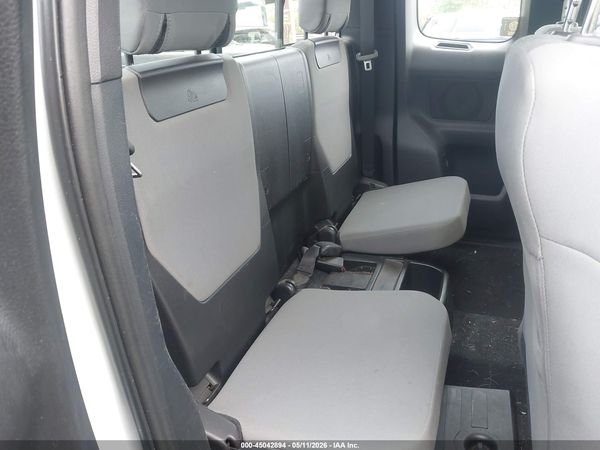 2016 TOYOTA TACOMA SR