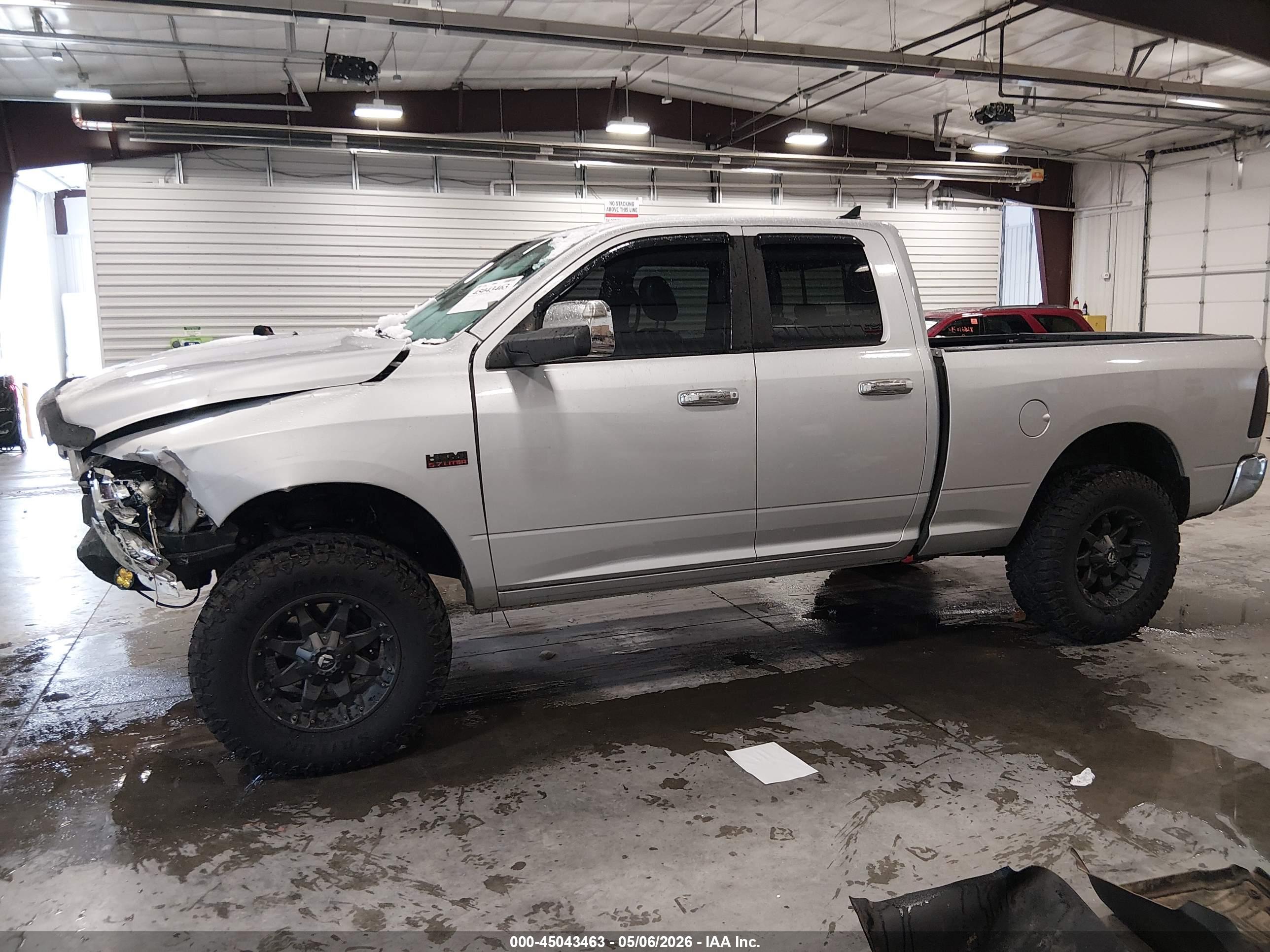2017 RAM 1500 BIG HORN  4X4 6'4 BOX