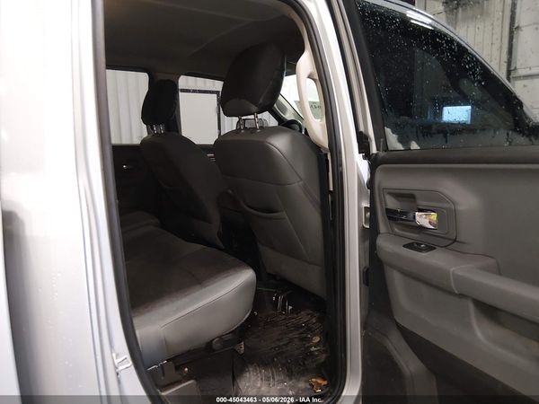 2017 RAM 1500 BIG HORN  4X4 6'4 BOX