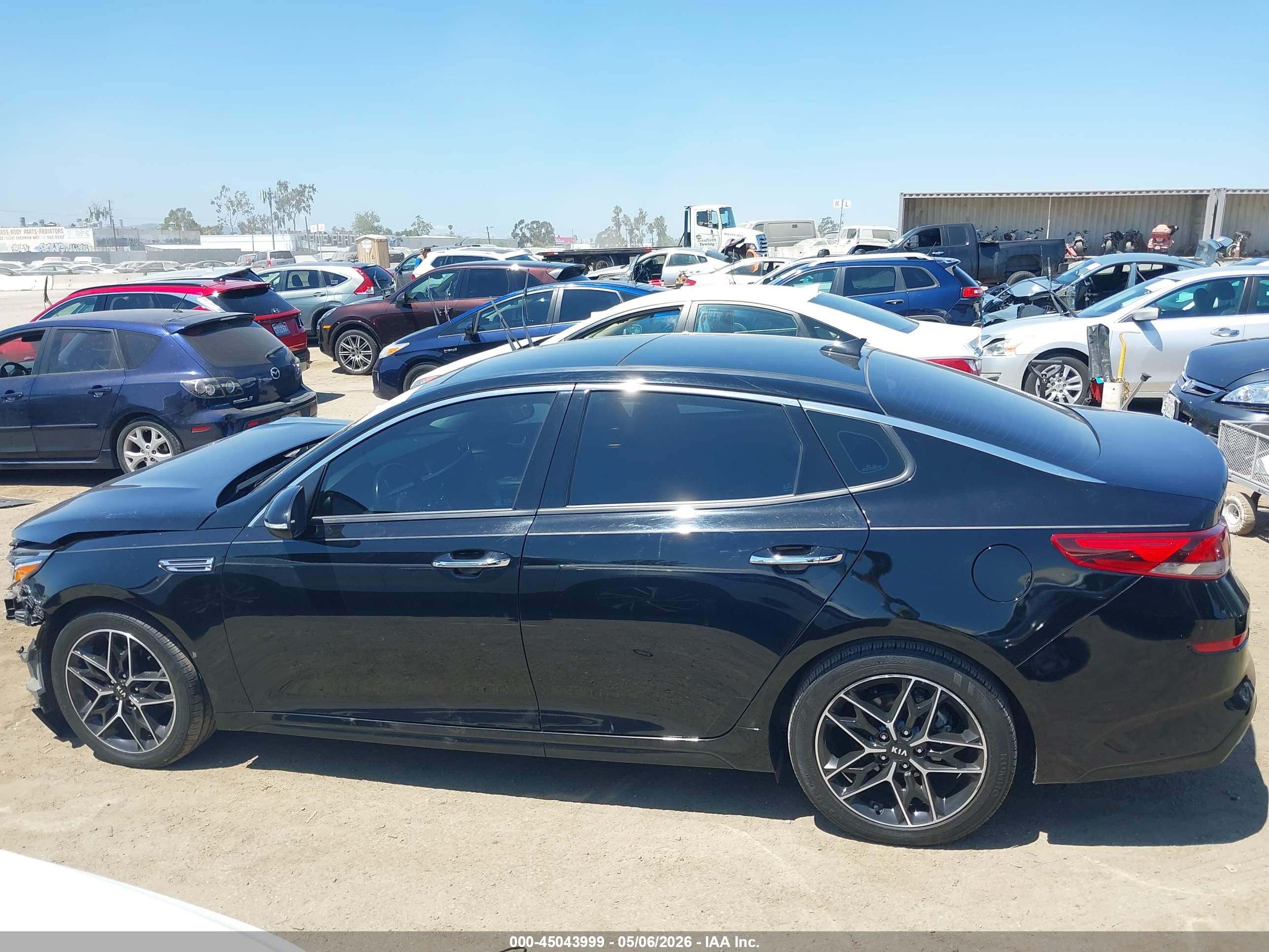 2020 KIA OPTIMA SE