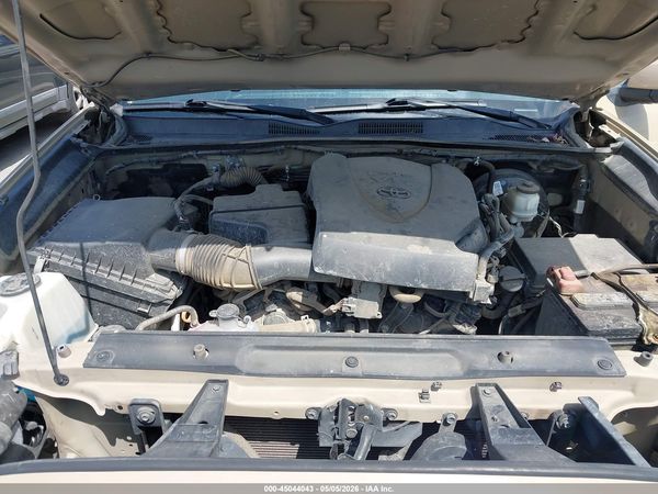 2020 TOYOTA TACOMA SR5 V6