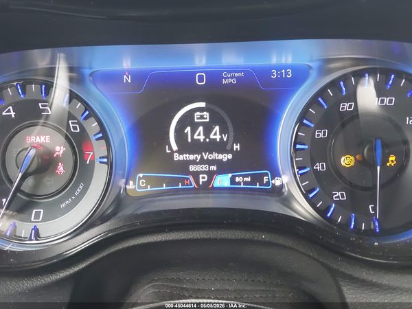 2023 CHRYSLER 300 300S — I7