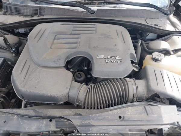 2023 CHRYSLER 300 300S — I10