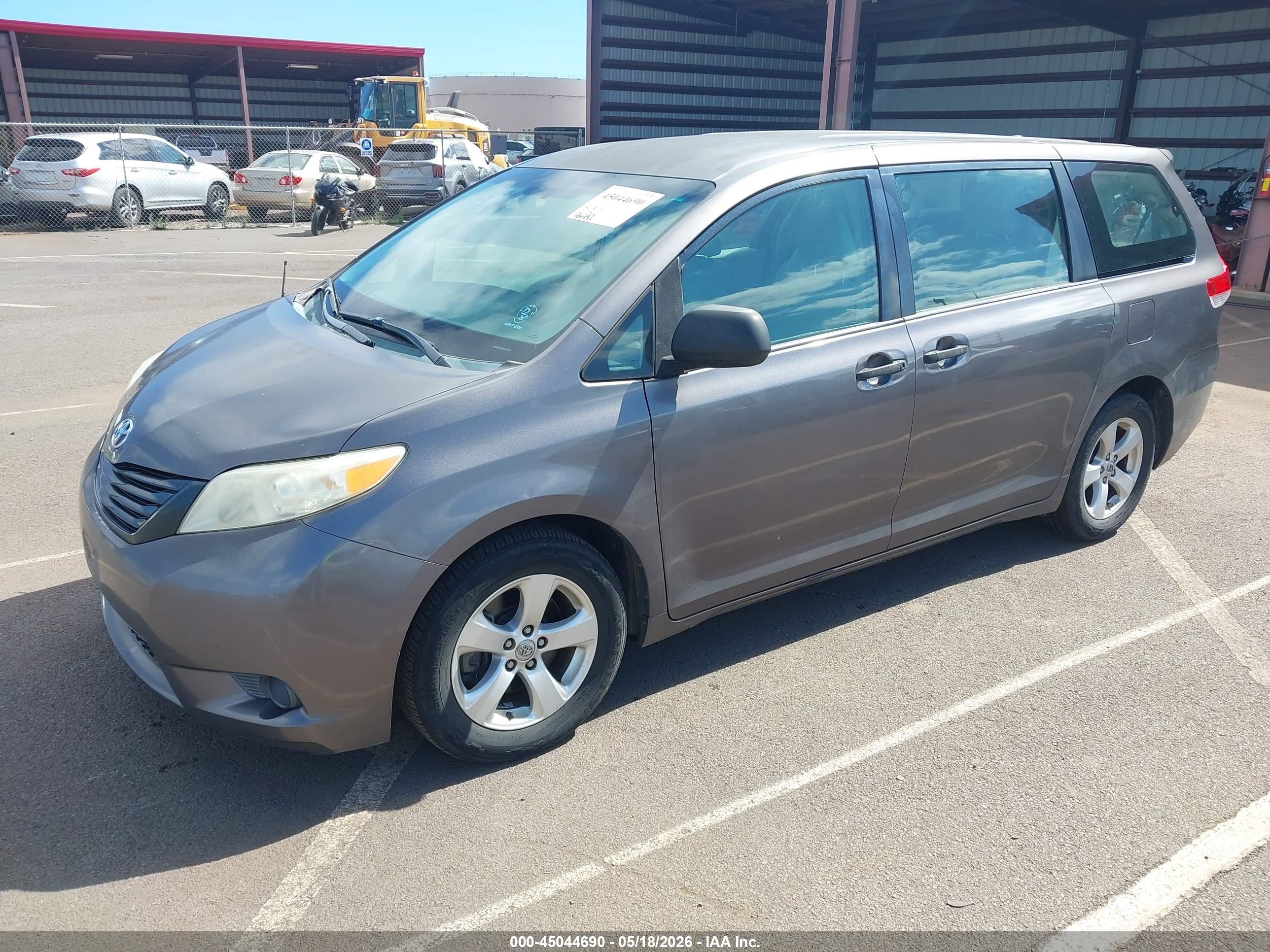 2012 TOYOTA SIENNA BASE V6 7 PASSENGER — I2