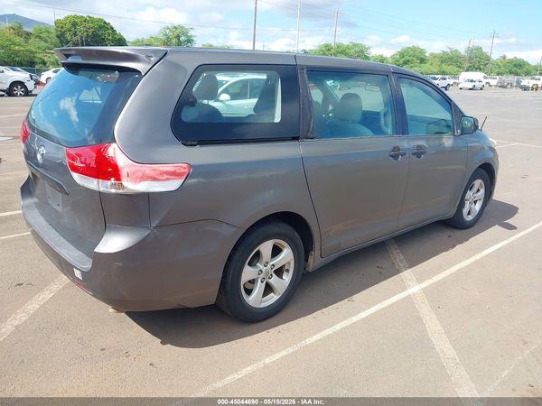2012 TOYOTA SIENNA BASE V6 7 PASSENGER — I4