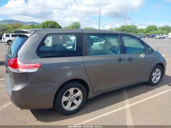 2012 TOYOTA SIENNA BASE V6 7 PASSENGER — I6