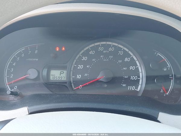 2012 TOYOTA SIENNA BASE V6 7 PASSENGER — I7