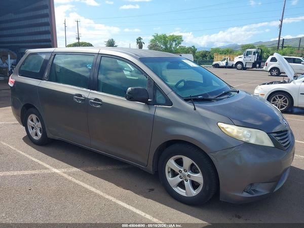 2012 TOYOTA SIENNA BASE V6 7 PASSENGER — I152