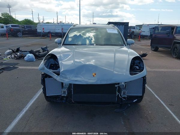 2026 PORSCHE MACAN S