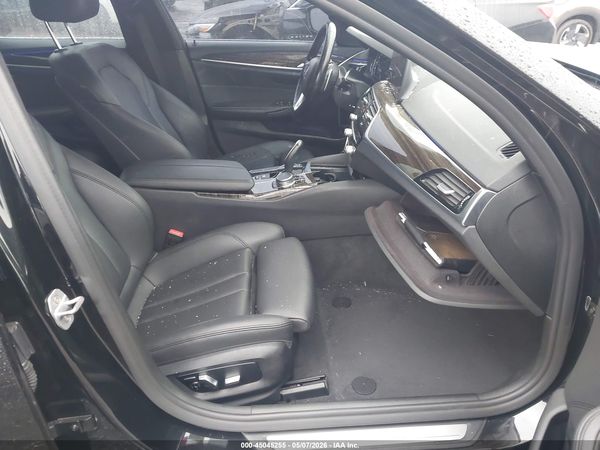 2019 BMW 530I